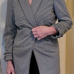 Gray Houndstooth Blazer